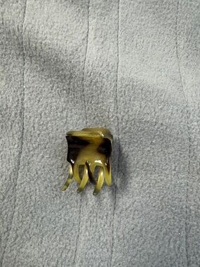 Small Tortoiseshell Mini Hair Claw Clip — Green and Dark Brown